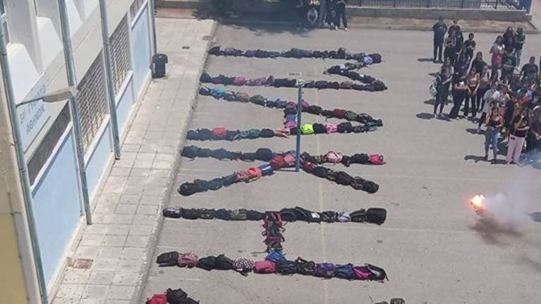 Αυτοκτονία 14χρονου στον Κολωνό: Στο μικροσκόπιο της ΕΛΑΣ το ριψοκίνδυνο &quot;παιχνίδι της παρέας&quot;