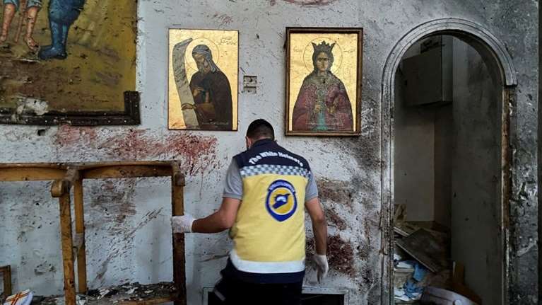 Δένδιας: Αποτροπιασμός για την επίθεση στην Ελληνορθόδοξη εκκλησία του Προφήτη Ηλία στη Δαμασκό