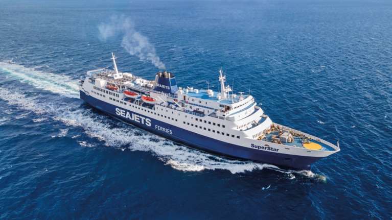 Ταξιδεύουμε με τη SEAJETS από το Μαντούδι και τον Οκτώβριο στις Σποράδες και τον Βόλο