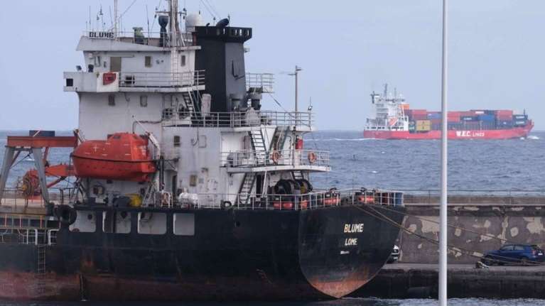 Πλοίο ελληνικών συμφερόντων με 4,5 τόνους κοκαΐνη στην Τενερίφη: Αγνωστος ο εφοπλιστής, ο Σάκης Κεχαγιόγλου ανέλαβε δικηγόρος