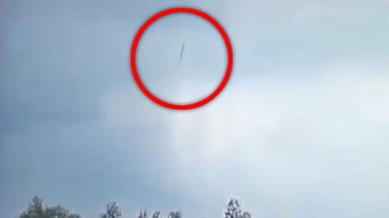 Συντριβή Boeing 737 στην Κίνα: Αποτεφρώθηκαν όλοι οι επιβάτες λένε οι διασώστες, καμία ελπίδα για επιζώντες