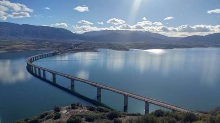 Κοζάνη: Άνοιξε&quot; η γέφυρα Σερβίων - Μόνο για τα ΙΧ οχήματα έως 3,5 τόνους