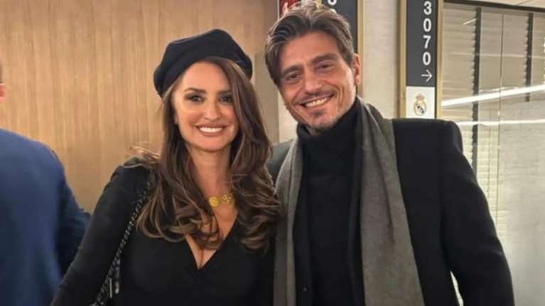 Δημήτρης Γιαννακόπουλος: Αγκαλιά με την Πενέλοπε Κρουζ στο &quot;Σαντιάγκο Μπερναμπέου&quot; [εικόνα]