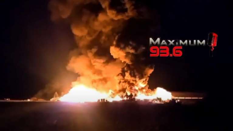 Αλεξανδρούπολη: Ολονλυχτια μάχη με την πυρκαγιά στο εργοστάσιο ανακύκλωσης - Μήνυμα του 112 [βίντεο]