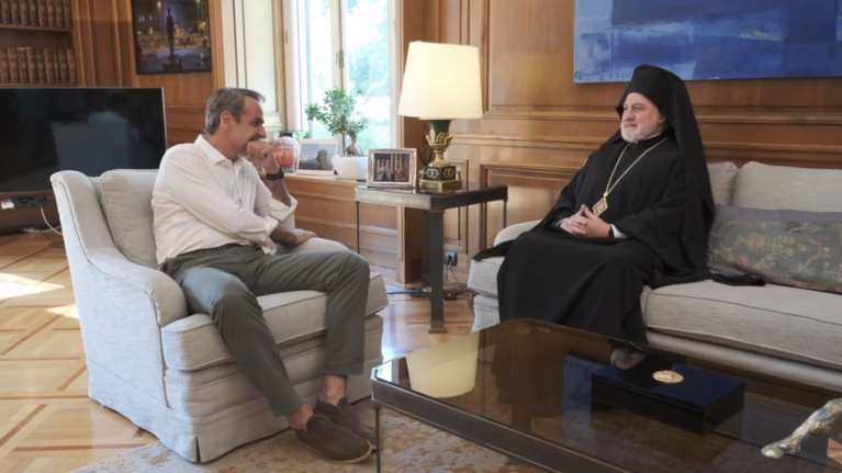Συνάντηση Μητσοτάκη με τον Αρχιεπίσκοπο Αμερικής κ. Ελπιδοφόρο