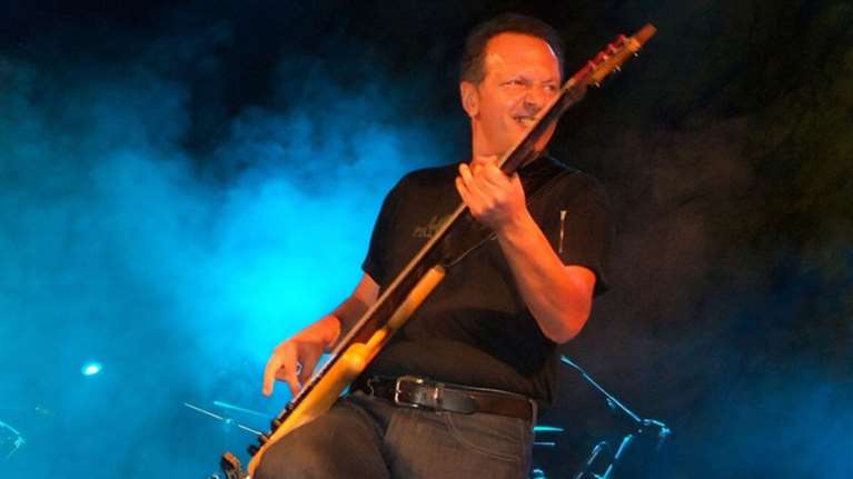 Πέθανε ο Αντώνης Τουρκογιώργης, ο θρυλικός ροκάς και φωνή των Socrates