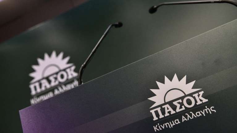 ΠΑΣΟΚ: Χέρι χέρι δούλευαν ΕΥΠ - Predator, όπως προκύπτει από την παρακολούθηση του στελέχους του Facebook