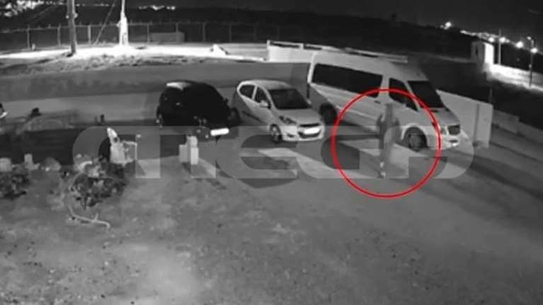 Φόβοι για πλιάτσικο στην άδεια Σαντορίνη: Πυκνώνουν οι περιπολίες μετά την απόπειρα διάρρηξης λεωφορείου