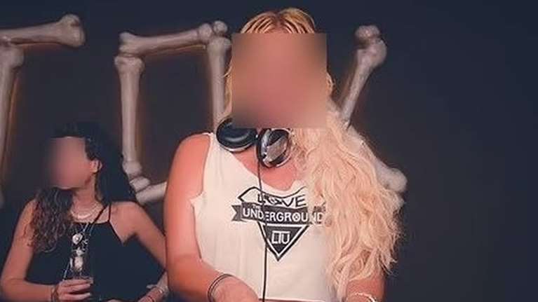 Καλύβια - Προφυλακιστέα η 44χρονη  Αζέρα  dj για το πάρτι με τα ναρκωτικά σε βίλα: Τι ισχυρίστηκε στην απολογία της