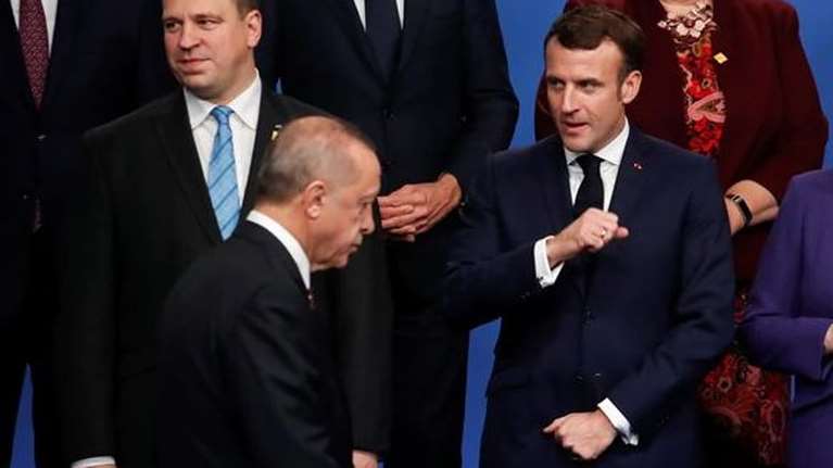 Ανάλυση Κώστα Ράπτη: Γιατί εντείνεται η αντιπαράθεση Γαλλίας-Τουρκίας