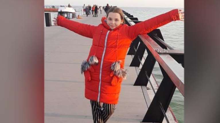 Ο εφιάλτης 12χρονης από τη Μαριούπολη: Σκότωσαν τον πατέρα της και τώρα την στέλνουν σε ορφανοτροφείο στη Ρωσία