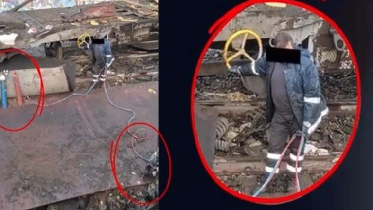 Τέμπη:  Φωτογραφία - ντοκουμέντο δείχνει να κόβουν με οξυγόνο τις πλατφόρμες για να μεταφερθούν στο Κουλούρι