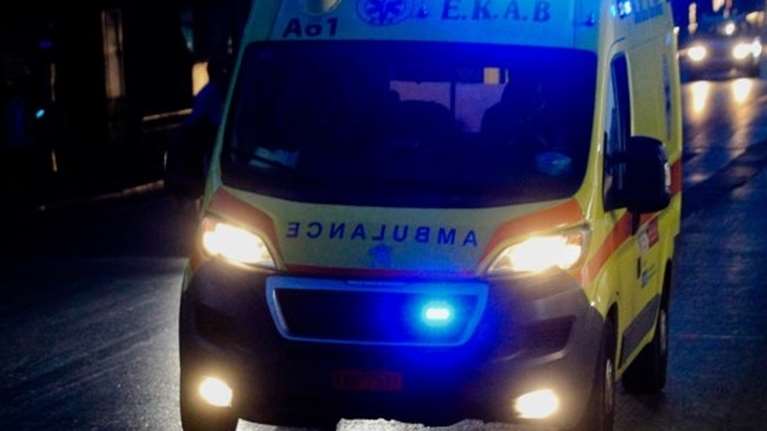 Νεκρός 52χρονος οδηγός μηχανής στη Βούλα - Καρφώθηκε σε δέντρο μετά από σύγκρουση με ΙΧ [εικόνα]