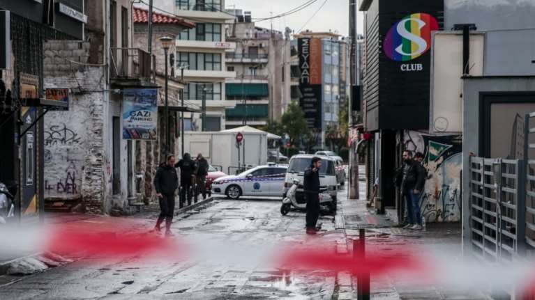 Για ασήμαντη αφορμή το μακελειό στο Γκάζι: Τους πυροβόλησε στο κεφάλι επειδή φώναξαν ...&quot;Ε, μας έβρεξες&quot;