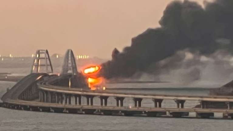 Πόλεμος στην Ουκρανία: Το Κίεβο ανέλαβε επίσημα την ευθύνη για την έκρηξη στη γέφυρα της Κριμαίας
