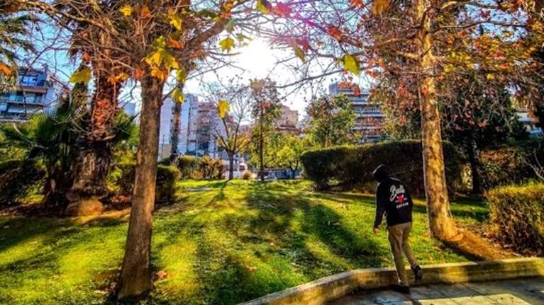 Ανοιξιάτικος ο καιρός μέχρι τα Θεοφάνεια – Πέφτει η θερμοκρασία μετά το πρώτο δεκαήμερο του Ιανουαρίου