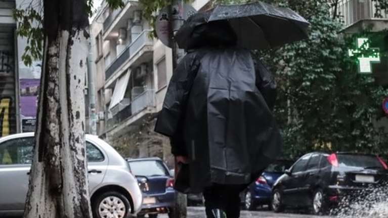 Αλλάζει το σκηνικό του καιρού: Ερχονται καταιγίδες και σκόνη, πέφτει η θερμοκρασία - Πού θα χτυπήσουν τα έντονα φαινόμενα