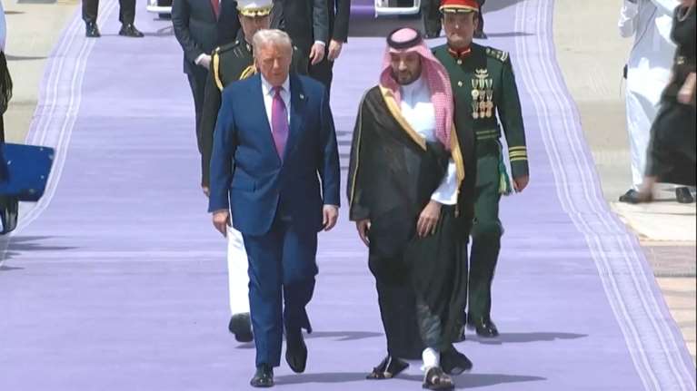 Στη Σ. Αραβία ο Τραμπ: Περιοδεία σε χώρες του Κόλπου με στόχο τη σύναψη μεγάλων οικονομικών συμφωνιών