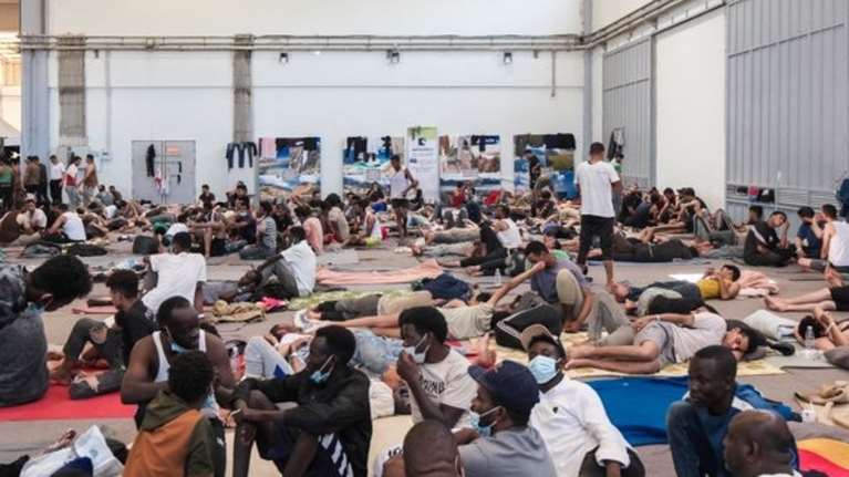 Σκληραίνει η στάση της κυβέρνησης στο μεταναστευτικό: Φυλακή ή απέλαση για όσους φτάνουν στην Κρήτη