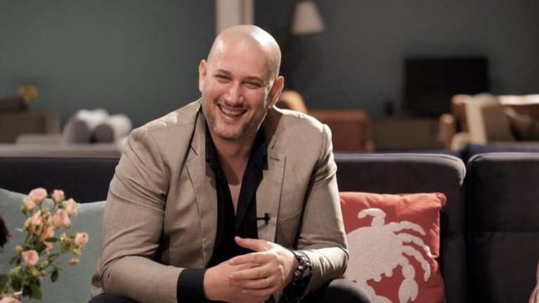 Φλοριάν Μπινάι: Ο Αλβανός &quot;Ζελένσκι&quot; που κατεβαίνει για δήμαρχος στα Τίρανα - Κωμικός που μιμείται τον Ράμα