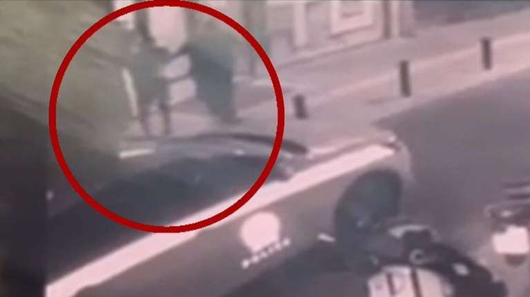 Θεσσαλονίκη: Προφυλακίστηκαν οι ληστές με τις σύριγγες - &quot;Τρύπωσαν&quot; στο σπίτι 26χρονης, επιτέθηκαν σε αστυνομικούς