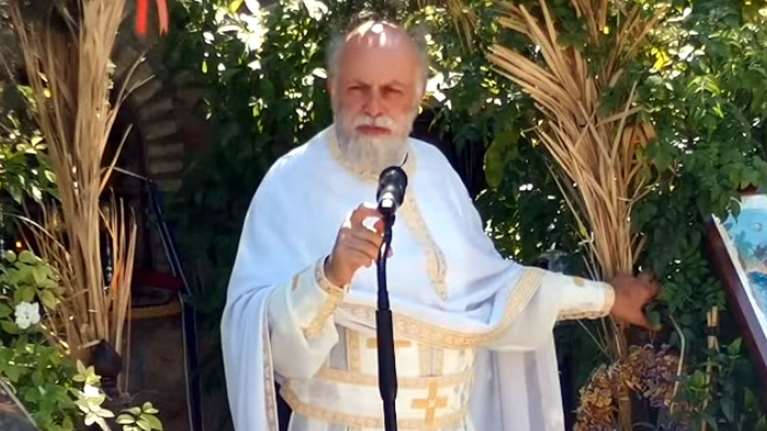 Λυκαβηττός: Η απάντηση του πατέρα Δημήτριου στον Ιερώνυμο - &quot;Είμαστε πάντα εδώ, όπως εδώ και 22 χρόνια&quot; [Βίντεο]