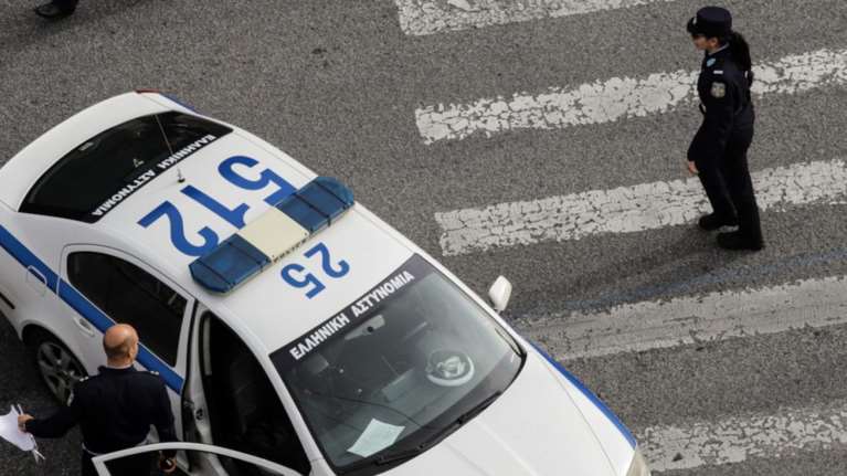 Συμπλοκή μεταξύ οργανωμένων οπαδών στη Λεωφ. Αλεξάνδρας: Έπεσαν πυροβολισμοί - Τρεις τραυματίες και 70 προσαγωγές