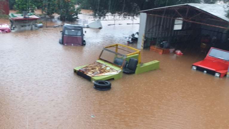 Ήχησε το 112 σε Κεφαλονιά και Ζάκυνθο: Οργή Τσατραφύλλια για την καθυστέρηση - &quot;Έπεσαν 100 τόνοι νερού&quot;
