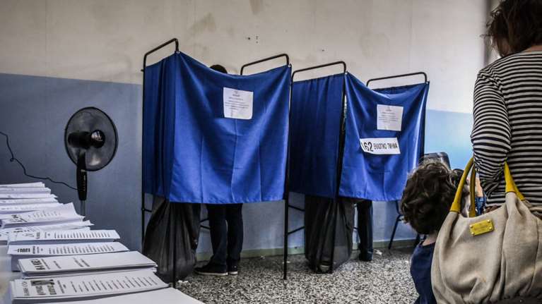 Δημοσκόπηση Opinion Pοll: Μεγάλη η διαφορά της ΝΔ από τα υπόλοιπα κόμματα - Δεν κάνουν &quot;γκελ&quot; Τσίπρας και Σαμαράς