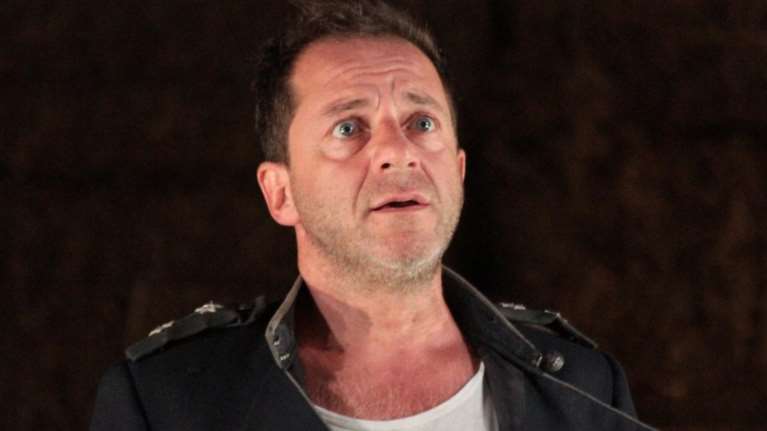 Ο Δημήτρης Λιγνάδης απαντά στην Ελενα Ακρίτα για την πρόσληψη του αδελφού του στο Εθνικό Θέατρο