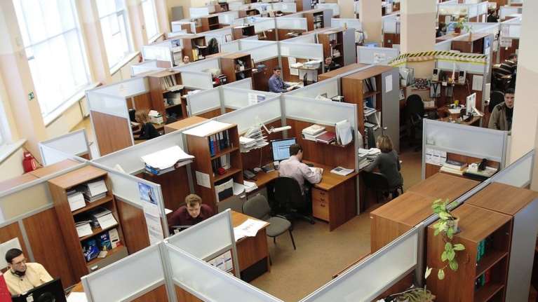 Οι 3 αλλαγές στους μισθούς από την 1η Ιουνίου: Οι αυξήσεις, τα επιδόματα και το δώρο Πάσχα