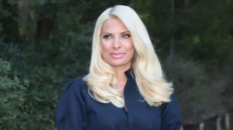 Ελένη Μενεγάκη: Φόρεσε το απόλυτο αξεσουάρ της άνοιξης