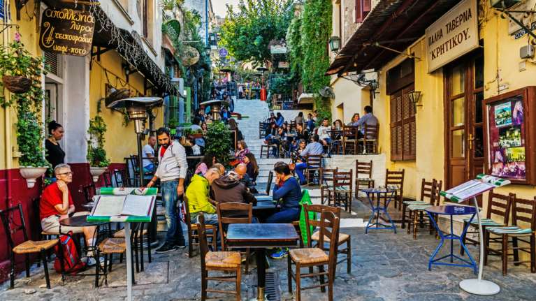 Άρση lockdown: Έρχεται νέα χαλάρωση των μέτρων - Τα προνόμια που σχεδιάζει η κυβέρνηση για τους πλήρως εμβολιασμένους