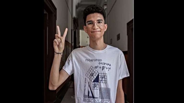 Με τον αριστούχο Ιρανό μαθητή μίλησε ο Μητσοτάκης: "Είσαι παράδειγμα και πηγή αισιοδοξίας"