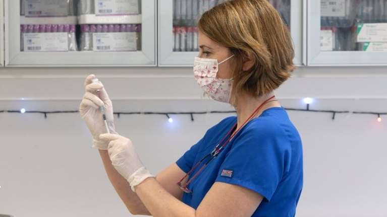 Δεύτερη μέρα εμβολιασμών: Ποια νοσοκομεία σε Αθήνα και περιφέρεια θα σηκώσουν το βάρος