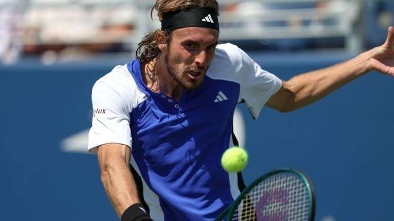 Japan Open: Ήττα με ανατροπή για τον Τσιτσιπά στο Τόκιο