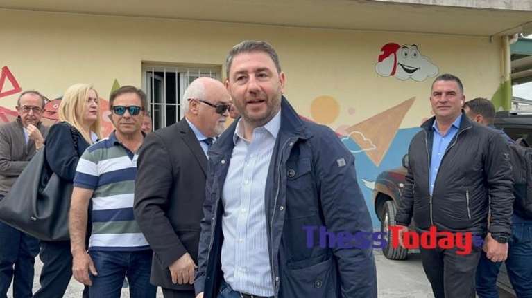 Ο Ανδρουλάκης σε μαθητές ειδικού σχολείου στη Θεσσαλονίκη: Για την αποτυχία του κράτους μας είμαστε όλοι υπεύθυνοι