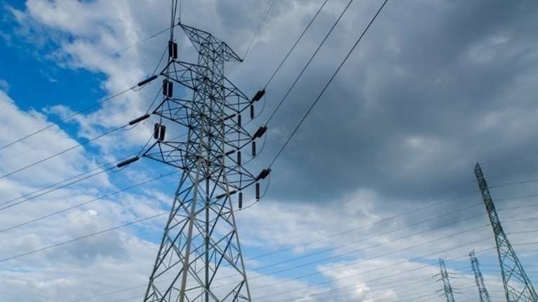Πτώση τιμών και ζήτησης ρεύματος στην Ελλάδα το Μάρτιο - Στο 42% η συμμετοχή των ΑΠΕ