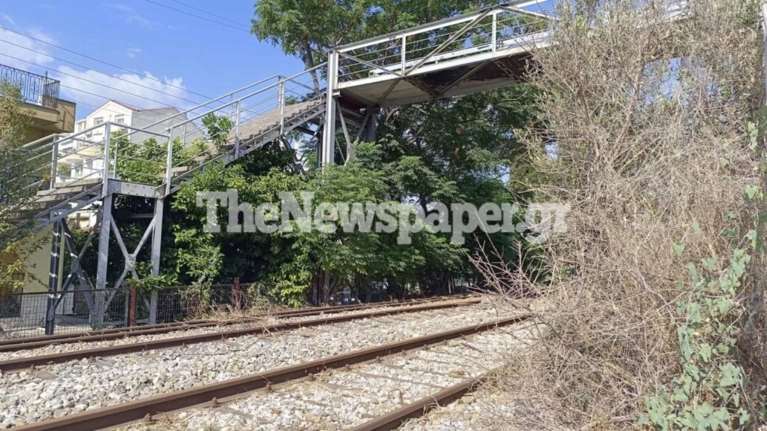 Βόλος: Ανέβηκε στη πεζογέφυρα και πήδηξε βάζοντας τέλος στη ζωή του - Εντοπίστηκαν εικόνες αγίων