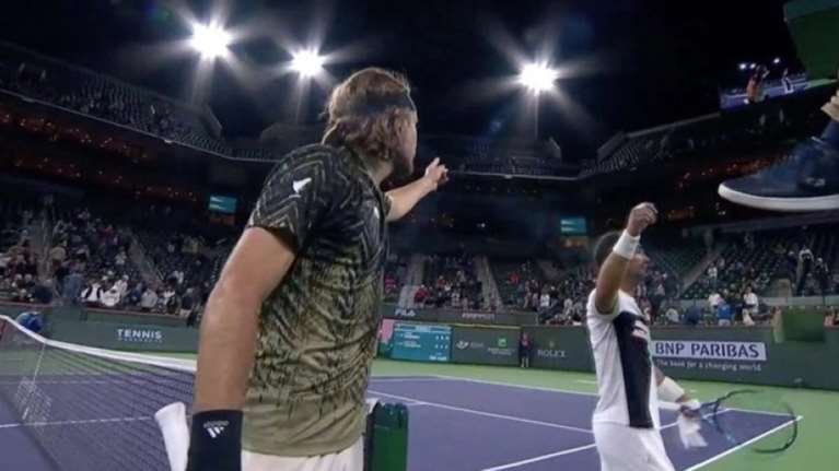 Έντονος διάλογος στο τέλος του ματς Τσιτσιπά-Φονίνι: "Πάντα σου μιλάει ο πατέρας σου!" διαμαρτυρήθηκε ο Ιταλός