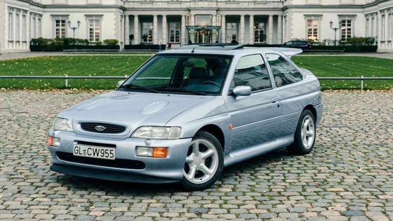 Πωλείται το τελευταίο Ford Escort RS Cosworth που κατασκευάστηκε