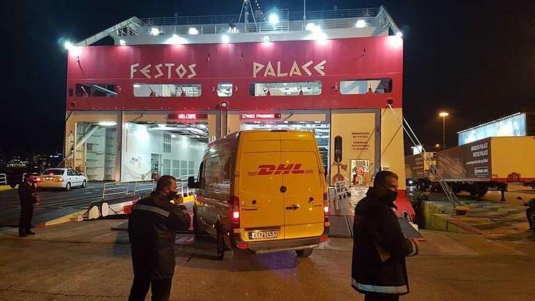 Έφτασαν στην Κρήτη 10.000 εμβόλια κατά του κορονοϊού - Ξεκινά τη Δευτέρα ο εμβολιασμός