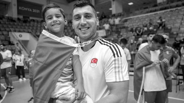 Σεισμός στην Τουρκία: Νεκροί ο αρχηγός της εθνικής Χάντμπολ και ο 5χρονος γιος του - Αναζητούνται η σύζυγος και η πεθερά του