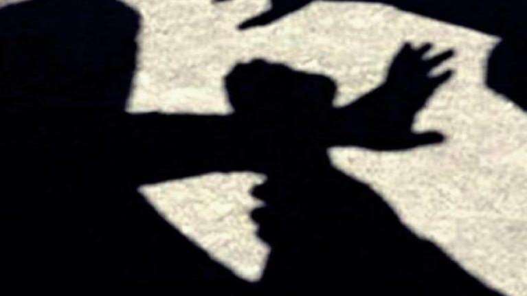 Εύβοια: Χτύπησε τον πατέρα του και του κατέστρεψε το αυτοκίνητο με σφυρί