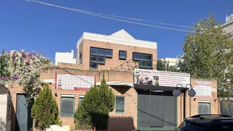 &quot;Στο σφυρί&quot; το σινεμά του Μπάμπη Βωβού στο Μαρούσι - Άλλαξε χέρια για 370.000 ευρώ