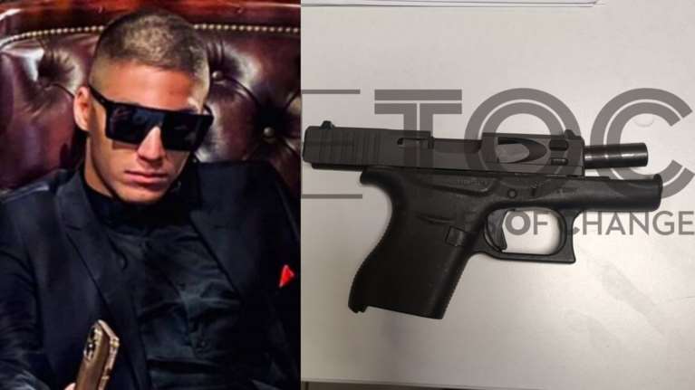 Trannos: Αυτό είναι το όπλο που βρέθηκε στο αυτοκίνητό του τράπερ