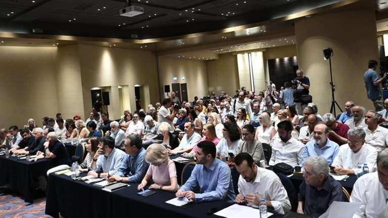 Αλλάζουν οι συσχετισμοί στον ΣΥΡΙΖΑ - Οι 4 υποψήφιοι πρόεδροι, ποιοι τους στηρίζουν και πότε θα ξαναεμφανιστεί ο Τσίπρας