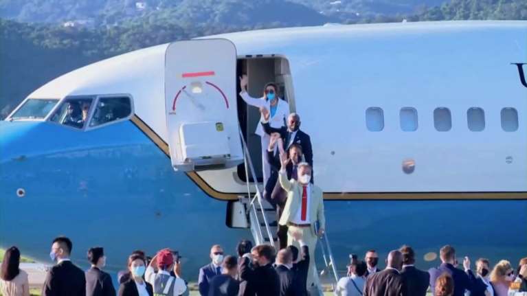 Ταϊβάν: H 24ωρη επίσκεψη της Νάνσι Πελόζι που έβαλε &quot;φωτιά&quot; στις σινοαμερικανικές σχέσεις - Αναχώρησε για Νότια Κορέα
