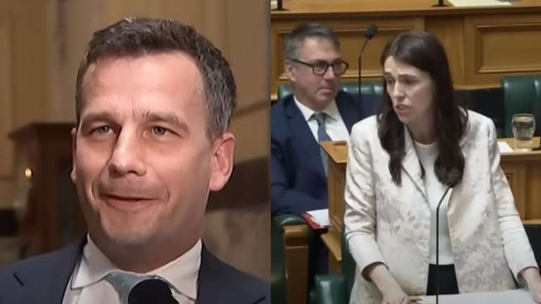 Γκάφα ολκής από την πρωθυπουργό Ν. Ζηλανδίας: Είχε ανοιχτό μικρόφωνο και είπε &quot;αλαζονικό μ@λ@κ@&quot; τον πολιτικό της αντίπαλο