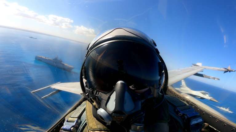 Εντυπωσιακές εικόνες από αεροπορική άσκηση Ελλάδας - Αιγύπτου στην Ανατoλική Μεσόγειο